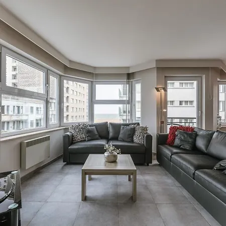 With Lateral Sea View & Private Parking Апартаменты