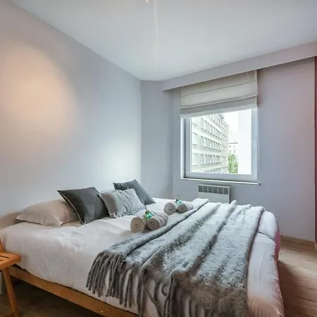With Lateral Sea View & Private Parking * Остенде