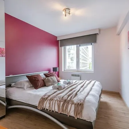 With Lateral Sea View & Private Parking Апартаменты *